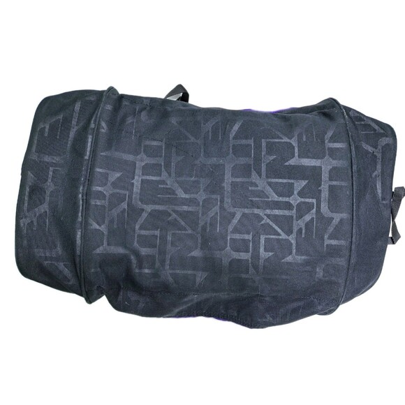 Nike Gym Duffle Bag Shoulder Strap Swoosh Purple Black Carry On Travel Overnight - Picture 8 of 8